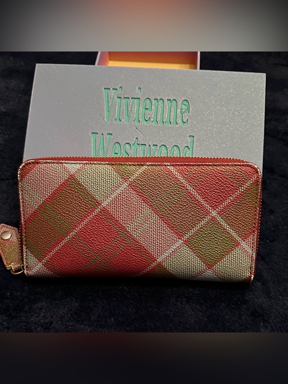 Vivienne Westwood Derby Classic Zip Round Wallet - Picture 2 of 10